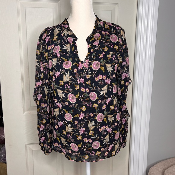 Loft dark Florals Ruffle Sleeve Blouse size SP - Picture 4 of 7
